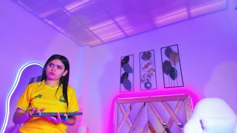 Estrella  online show from 02/10/26, 01:15