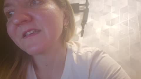 Snapshot of estrellawalters chatting on 04/26/26, 03:21 estrellawalters online show from 04/26/26, 03:21
