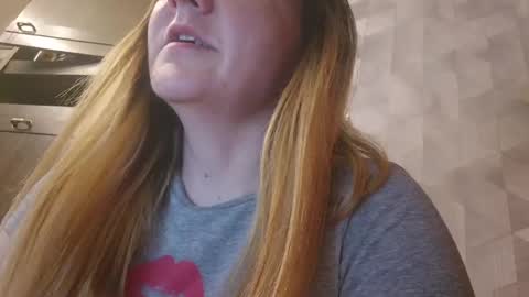 Snapshot of estrellawalters chatting on 05/17/26, 10:33 estrellawalters online show from 05/17/26, 10:33