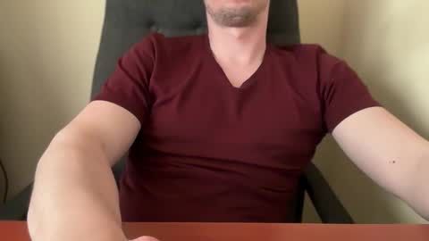 Tom online show from 05/05/26, 05:21
