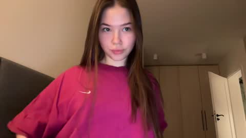 nika 3 online show from 12/26/24, 03:20