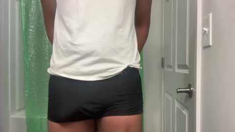 Snapshot of eternalloverboy chatting on 12/30/24, 08:04 Angel online show from 12/30/24, 08:04