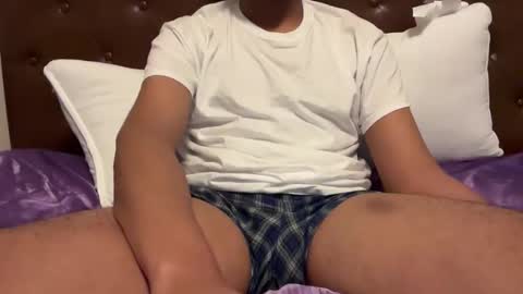 Snapshot of eternalloverboy chatting on 10/24/25, 08:16 Angel online show from 10/24/25, 08:16