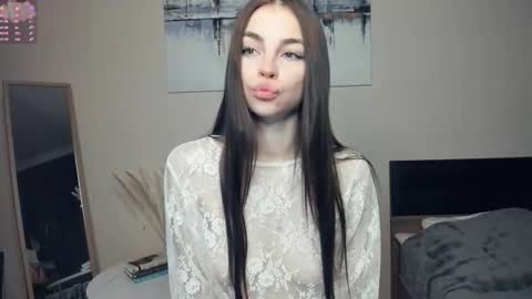 Mary online show from 11/18/25, 07:35