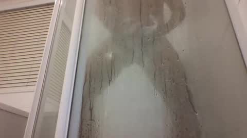 Snapshot of etextratestacle chatting on 01/06/25, 04:55 ET online show from 01/06/25, 04:55