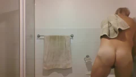 Snapshot of etextratestacle chatting on 03/03/25, 05:07 ET online show from 03/03/25, 05:07