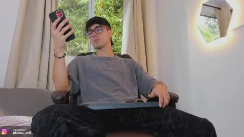 etham_wolf1 online show from 05/01/26, 06:01