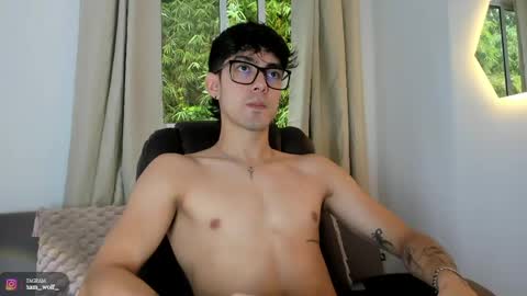etham_wolf1 online show from 05/08/26, 06:13