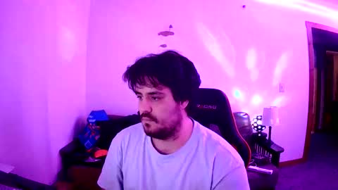 Snapshot of ethan100113 chatting on 01/18/26, 01:42 Ethan online show from 01/18/26, 01:42