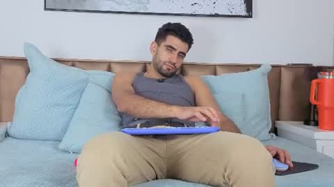 Snapshot of ethan__walker chatting on 07/17/26, 06:57 Ethan online show from 07/17/26, 06:57