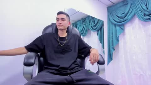 Ethan online show from 01/10/25, 08:37