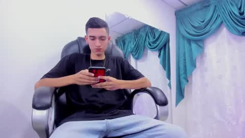 Ethan online show from 01/11/25, 08:32