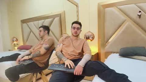 ethan_greys online show from 11/29/25, 04:04