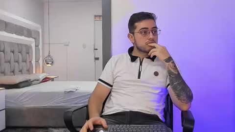 ethan_greys online show from 12/21/25, 01:29