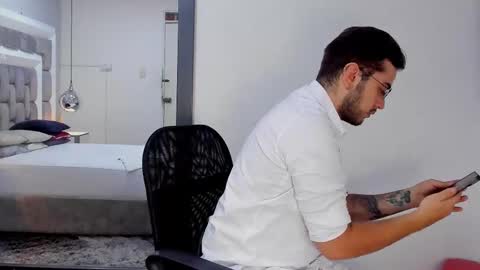 ethan_greys online show from 01/11/26, 11:21