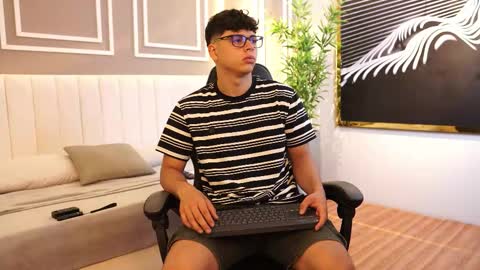 ethan_occonor online show from 12/20/25, 12:45