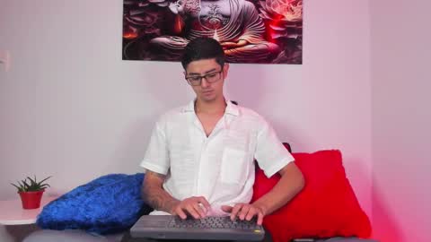 Snapshot of ethan_sai01 chatting on 02/14/25, 06:40 ETHAN SAI online show from 02/14/25, 06:40