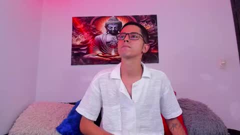 Snapshot of ethan_sai01 chatting on 10/28/25, 09:50 ETHAN SAI online show from 10/28/25, 09:50