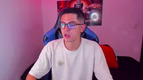 Snapshot of ethan_sai01 chatting on 11/07/25, 06:02 ETHAN SAI online show from 11/07/25, 06:02