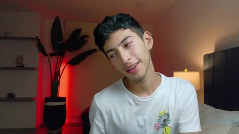 Joan online show from 04/11/26, 03:44