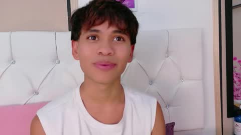 Ethan online show from 04/08/26, 09:37