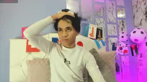 Snapshot of ethan_westt chatting on 07/02/26, 12:44 Ethan online show from 07/02/26, 12:44