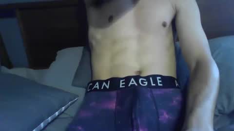 Snapshot of ethanbarrt69 chatting on 09/22/25, 05:26 Ethan online show from 09/22/25, 05:26