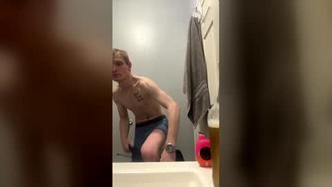 Snapshot of ethanbmx2001 chatting on 02/27/26, 05:40 ethanbmx2001 online show from 02/27/26, 05:40