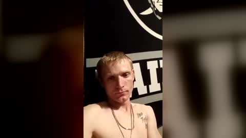 Snapshot of ethanbmx2001 chatting on 07/11/26, 10:18 ethanbmx2001 online show from 07/11/26, 10:18