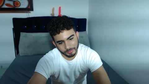 Snapshot of ethanhairy chatting on 01/11/25, 01:48 Ethan online show from 01/11/25, 01:48