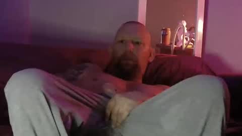 ethanisback782024 online show from 03/09/26, 08:29