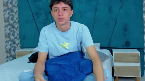 Snapshot of ethanlowell chatting on 02/17/25, 08:58 ethanlowell online show from 02/17/25, 08:58