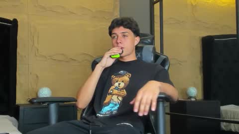 ethanlowell online show from 11/15/25, 04:21