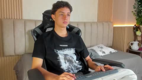 ethanlowell online show from 02/25/26, 04:22