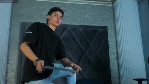 ethanlowell online show from 04/05/26, 06:16