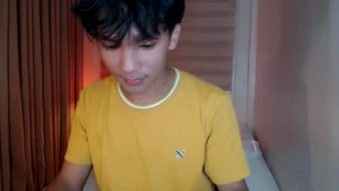 Snapshot of etherealboytoy4hire chatting on 11/27/25, 11:01 Rey online show from 11/27/25, 11:01