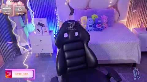 ette online show from 02/05/26, 03:22