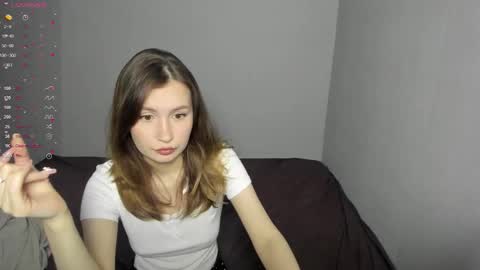 Snapshot of eumomino chatting on 11/09/25, 04:49 Veronica Tiia Lilith left to right online show from 11/09/25, 04:49