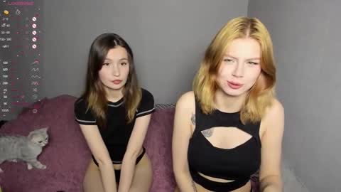 Snapshot of eumomino chatting on 12/14/25, 04:23 Veronica Tiia Lilith left to right online show from 12/14/25, 04:23