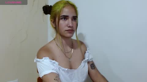 Snapshot of euphoriarush chatting on 01/11/25, 08:32 Euphoria online show from 01/11/25, 08:32