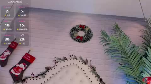 Snapshot of eureekaa chatting on 12/15/24, 11:31 Eurekaa online show from 12/15/24, 11:31