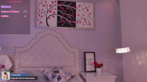 Snapshot of eureekaa chatting on 10/15/25, 05:07 Eurekaa online show from 10/15/25, 05:07