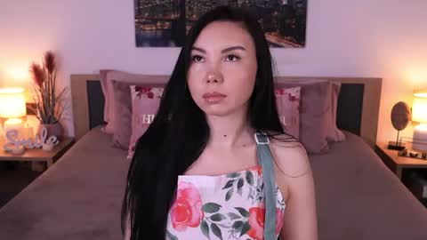 Snapshot of eva__si chatting on 07/10/26, 07:01 Eva online show from 07/10/26, 07:01