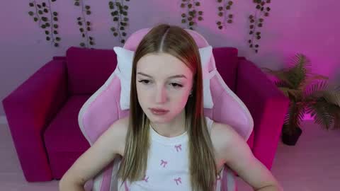 Eva online show from 06/08/26, 01:28