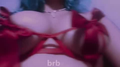 Snapshot of eva_brooks1 chatting on 11/11/25, 03:56 Iris Smile independent model online show from 11/11/25, 03:56