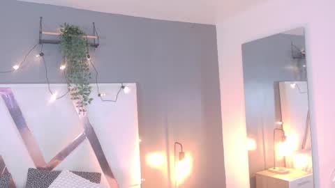 Snapshot of eva_daemon chatting on 10/07/25, 11:51 EVA DAEMON online show from 10/07/25, 11:51