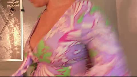 EVA DAEMON  online show from 11/17/25, 11:54