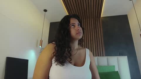EVA DAEMON  online show from 05/10/26, 12:10