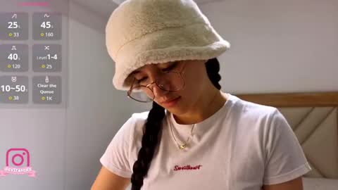 Eva online show from 04/15/26, 10:00