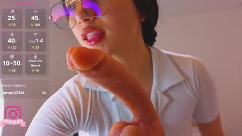 Eva online show from 06/24/26, 10:47